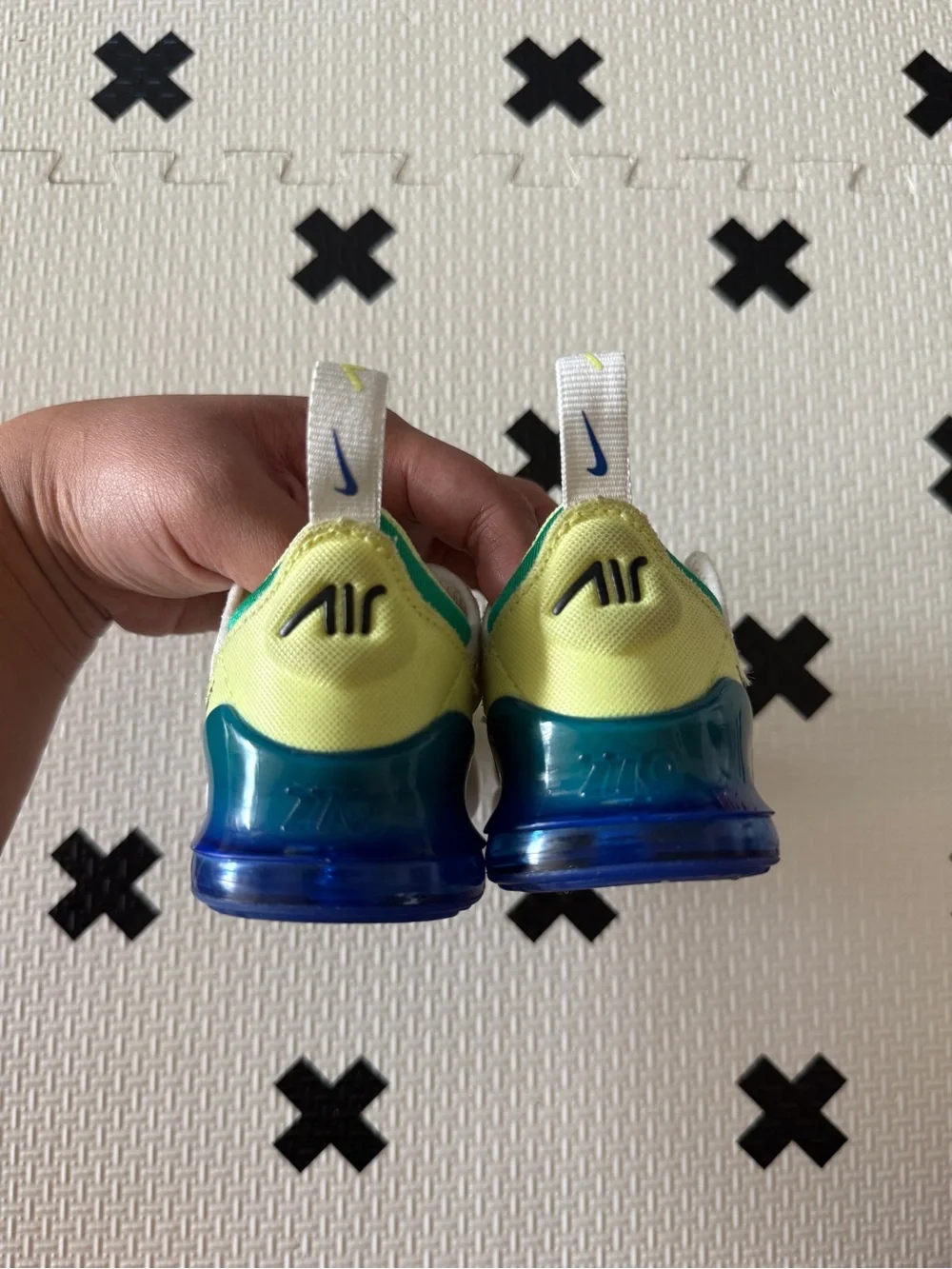 Nike toddler Air Max 270 (air7C) Mesh Sneakers in Yellow Blue White size 7C